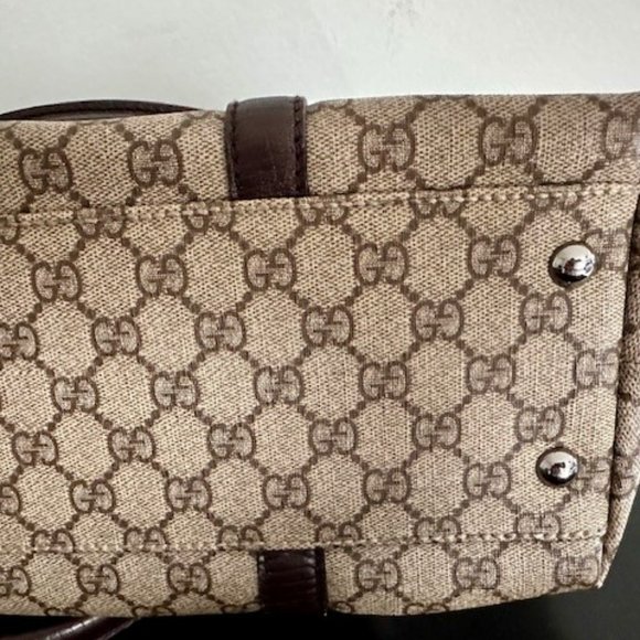 Gucci Canvas Handbag w Authentic Drawstring Dust Bag - Authentic EUC - Picture 5 of 16